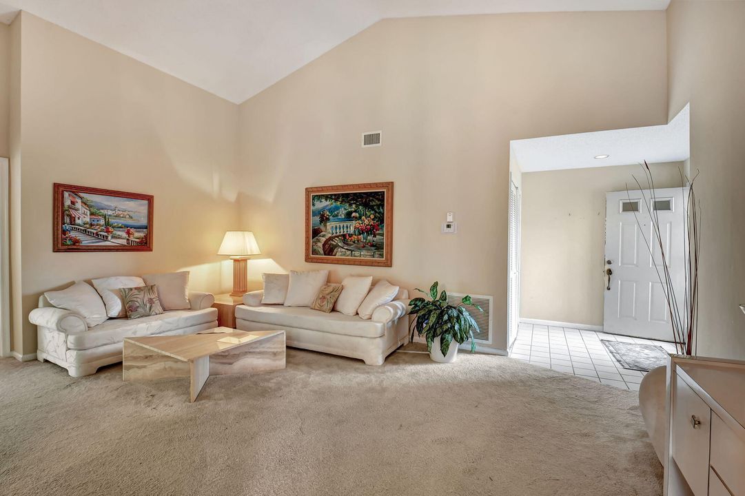 For Sale: $249,900 (3 beds, 2 baths, 1335 Square Feet)