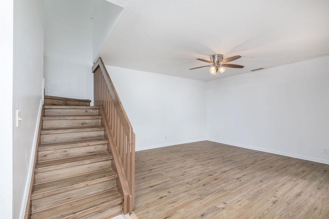 For Sale: $265,000 (3 beds, 2 baths, 1622 Square Feet)