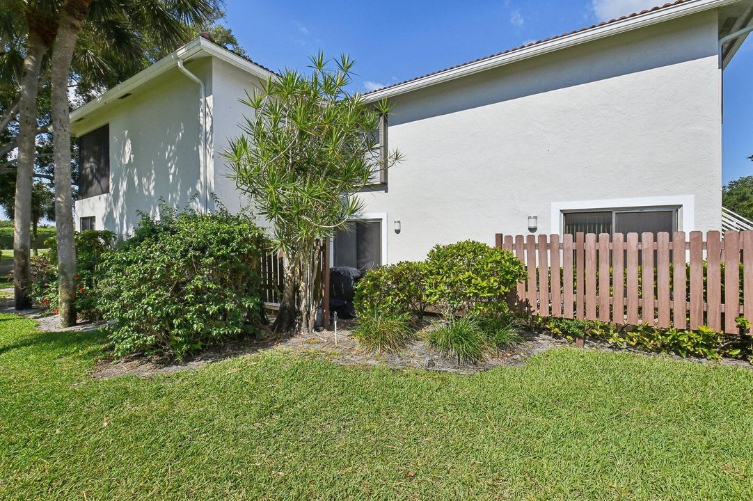 For Sale: $279,000 (3 beds, 2 baths, 1842 Square Feet)