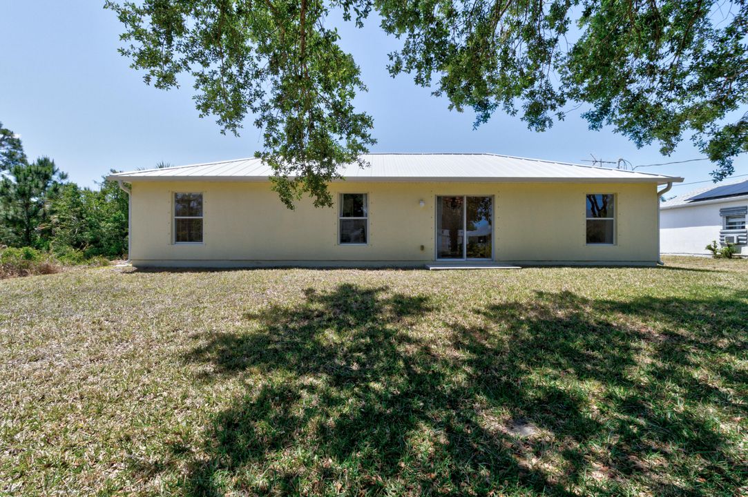 Active With Contract: $314,900 (3 beds, 2 baths, 1232 Square Feet)