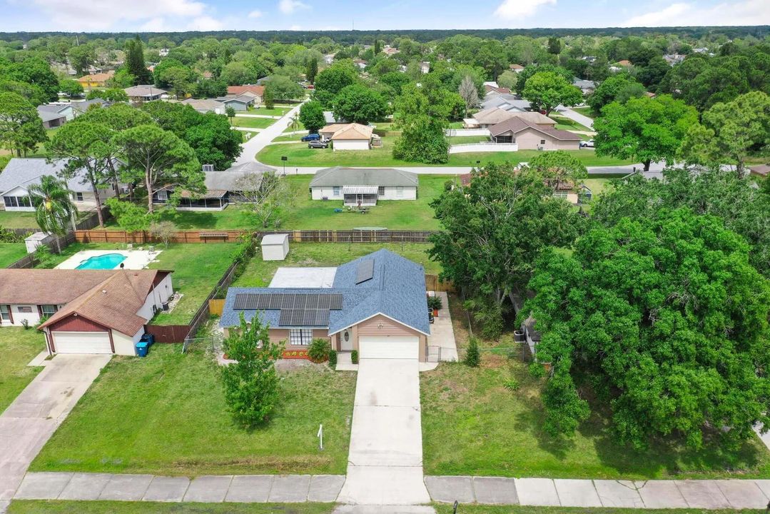 For Sale: $330,000 (3 beds, 2 baths, 1463 Square Feet)