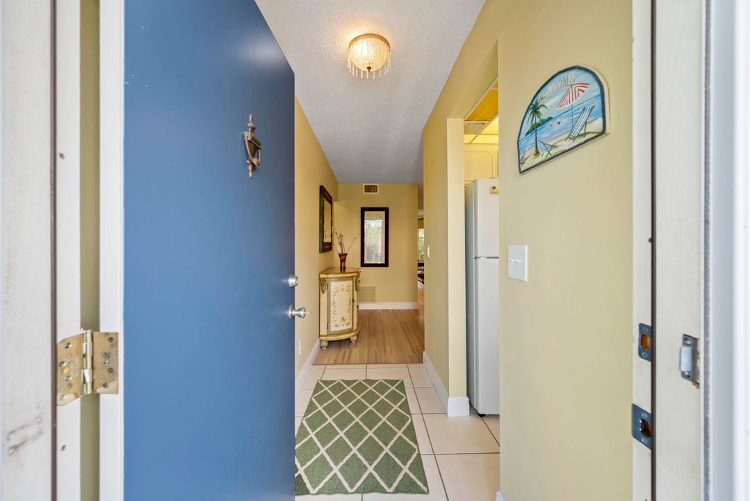 Active With Contract: $174,850 (2 beds, 2 baths, 1005 Square Feet)