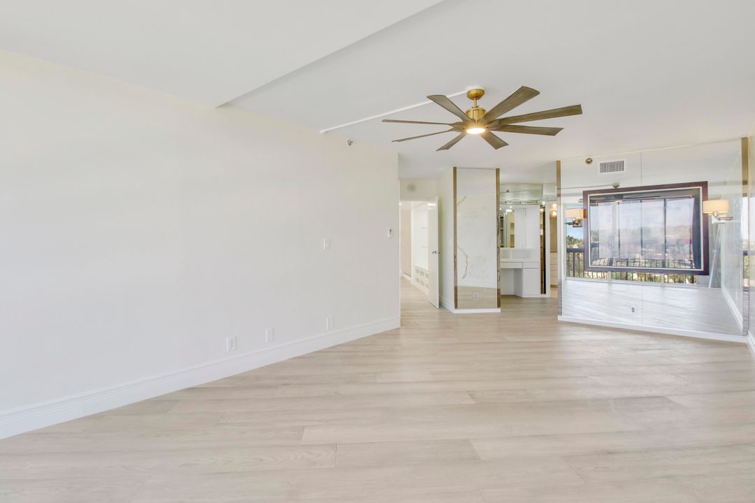 For Sale: $895,000 (3 beds, 2 baths, 2200 Square Feet)