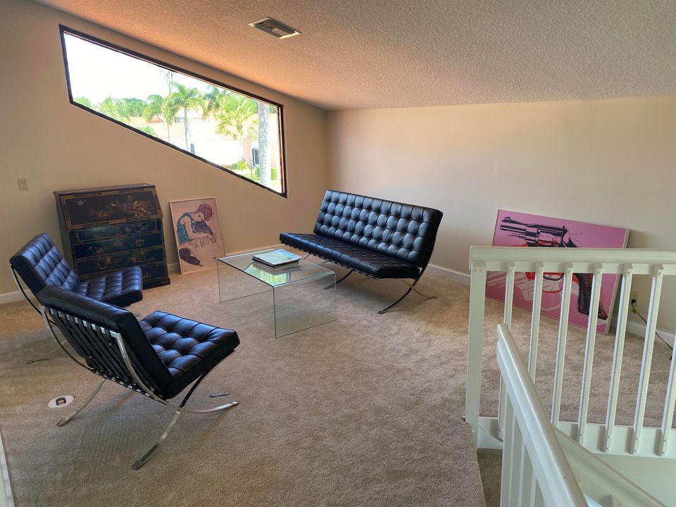 For Rent: $5,500 (3 beds, 2 baths, 1951 Square Feet)