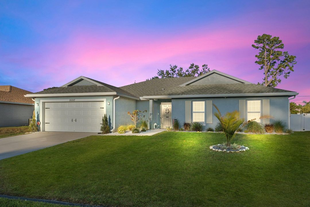 Active With Contract: $459,900 (4 beds, 2 baths, 1915 Square Feet)