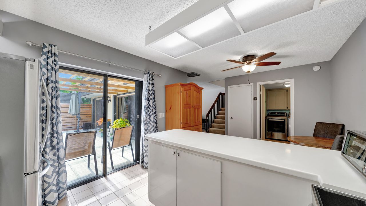 Active With Contract: $369,500 (2 beds, 2 baths, 1488 Square Feet)