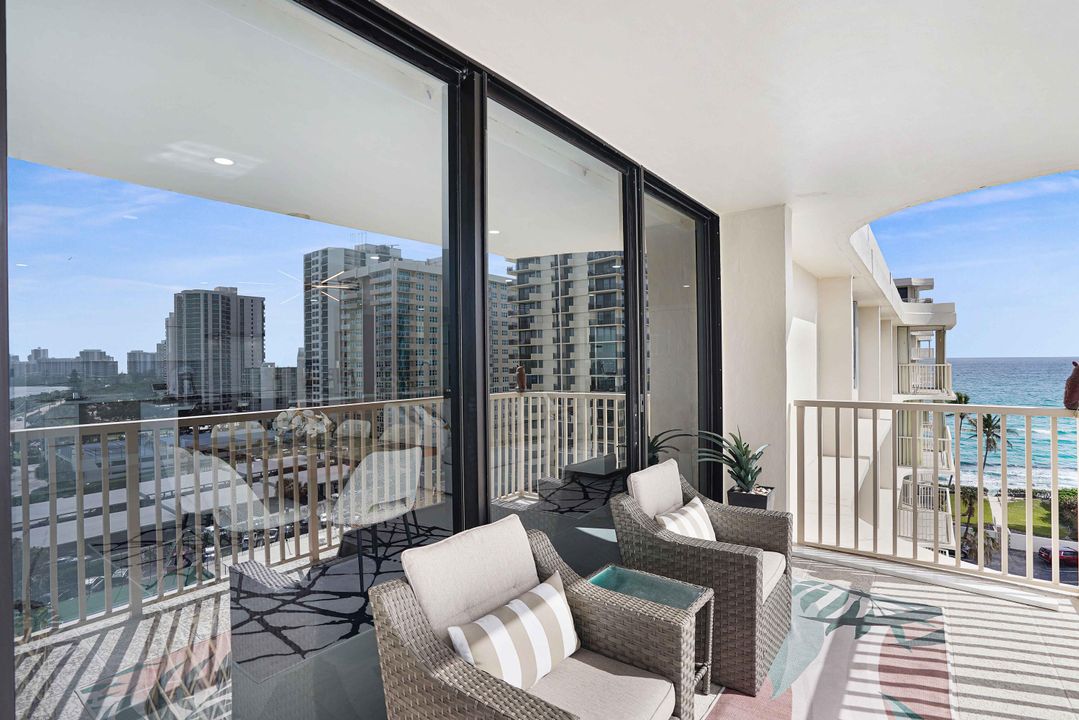 For Sale: $1,050,000 (2 beds, 2 baths, 1330 Square Feet)