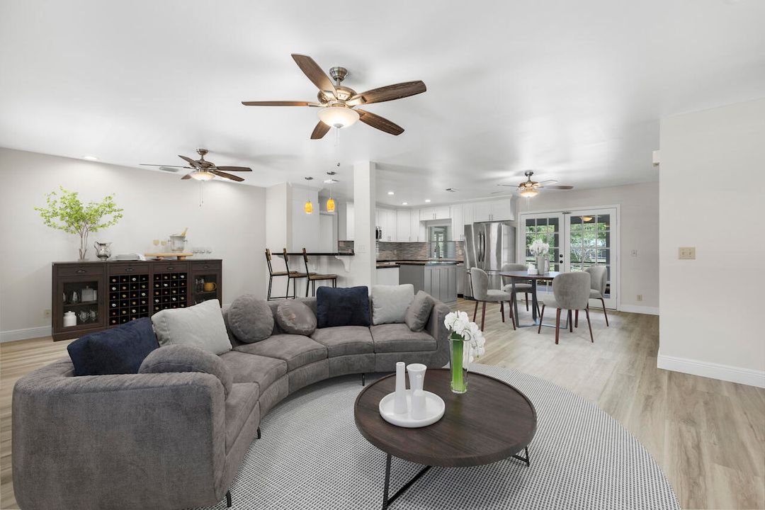 Active With Contract: $579,900 (3 beds, 2 baths, 1260 Square Feet)