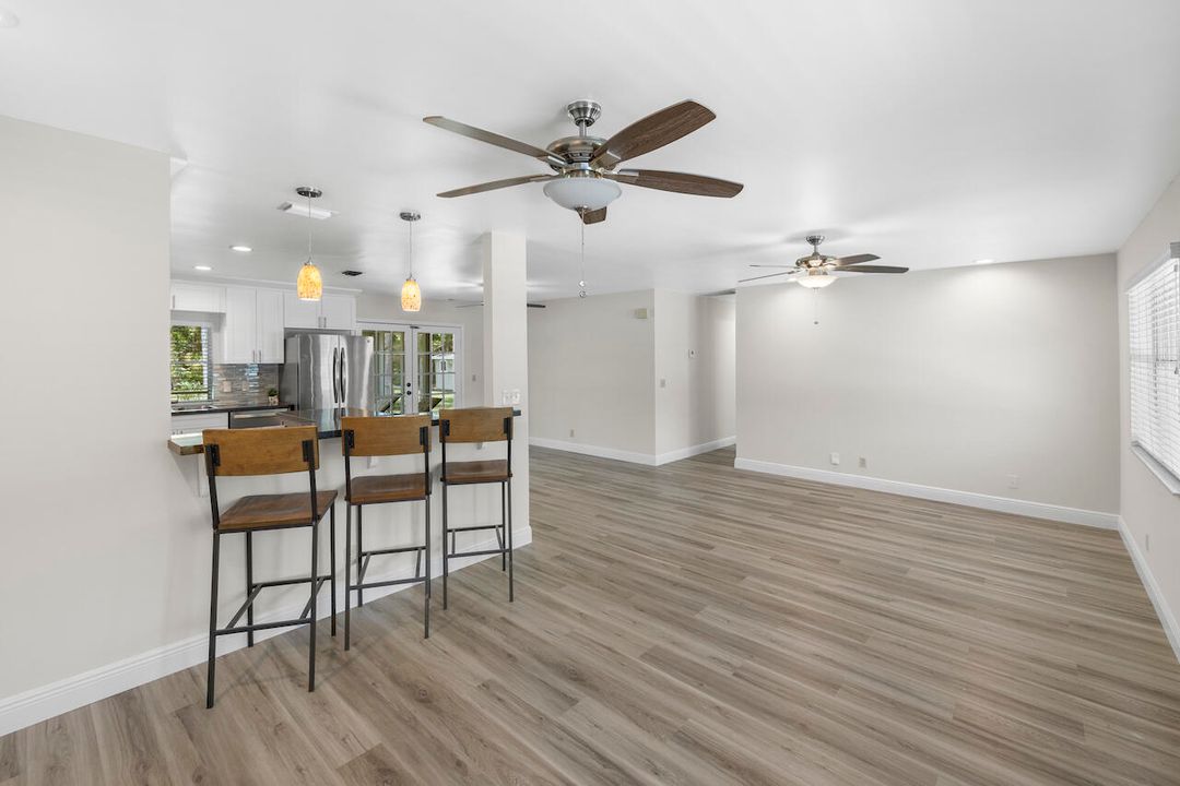 Active With Contract: $579,900 (3 beds, 2 baths, 1260 Square Feet)
