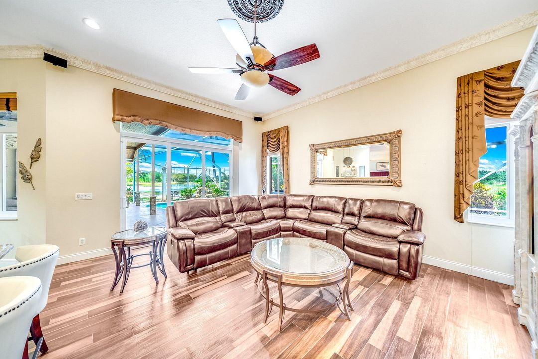Active With Contract: $989,000 (4 beds, 2 baths, 2702 Square Feet)