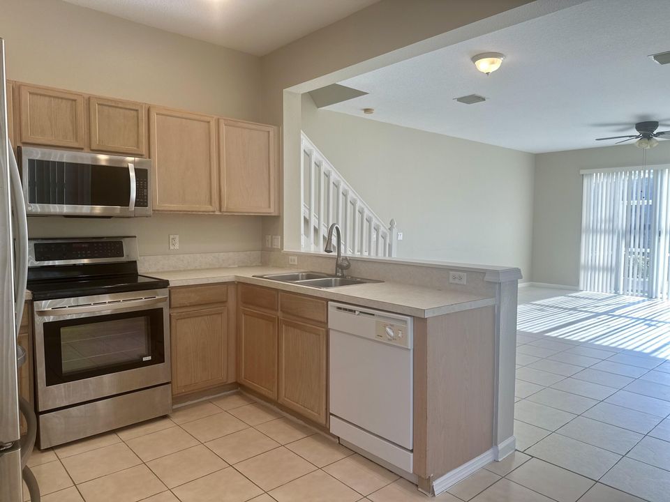 For Sale: $385,000 (3 beds, 2 baths, 1504 Square Feet)