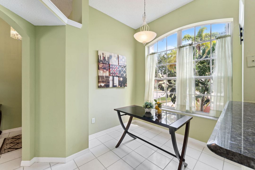 For Sale: $599,900 (4 beds, 2 baths, 1674 Square Feet)