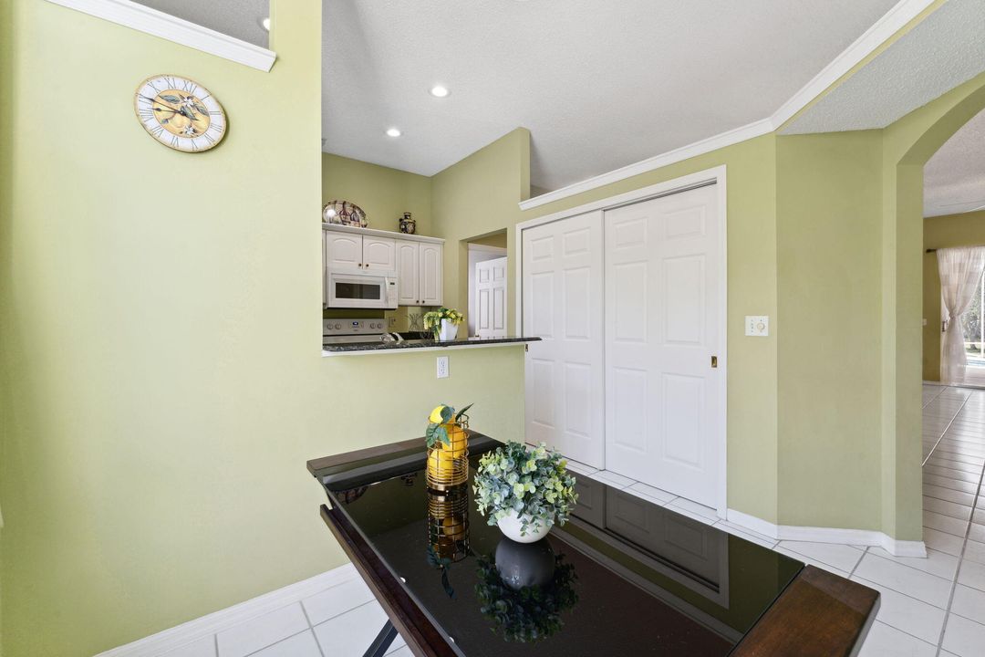 For Sale: $550,000 (4 beds, 2 baths, 1674 Square Feet)