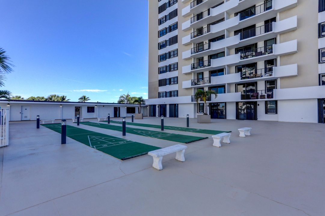For Sale: $379,900 (2 beds, 2 baths, 1028 Square Feet)