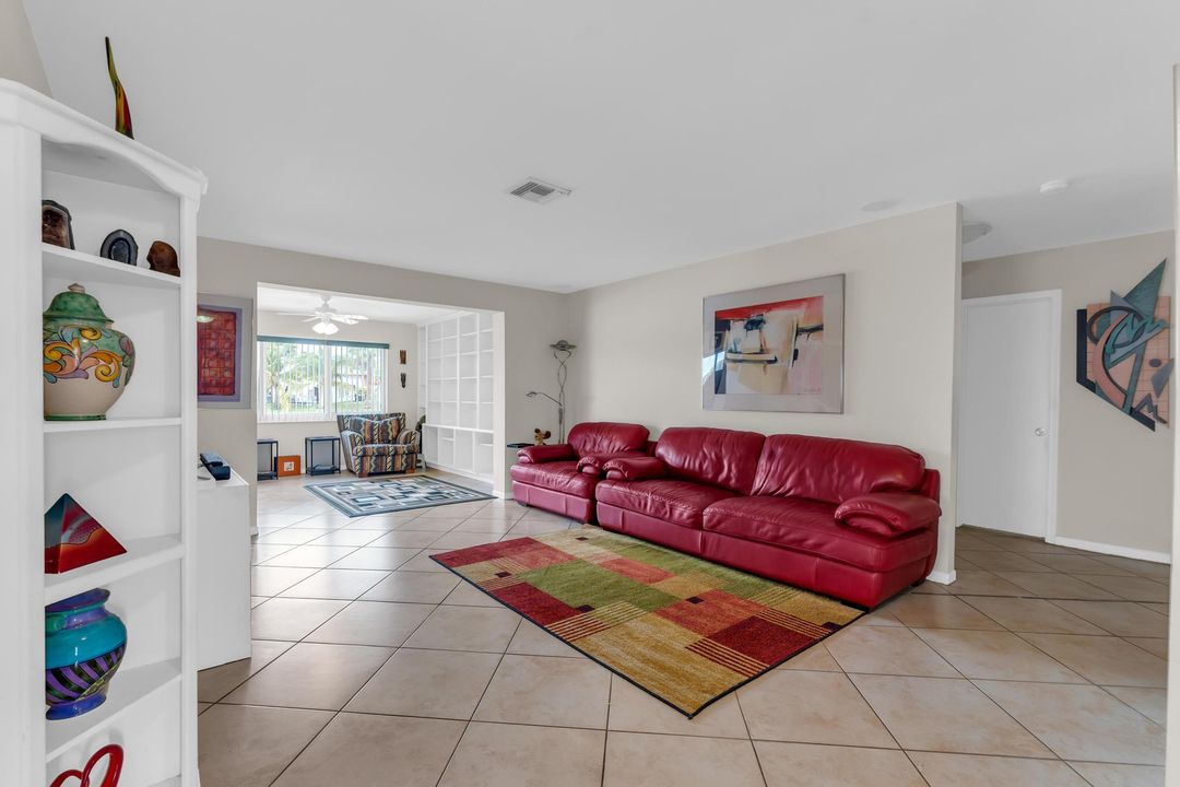 Active With Contract: $462,500 (3 beds, 2 baths, 1569 Square Feet)