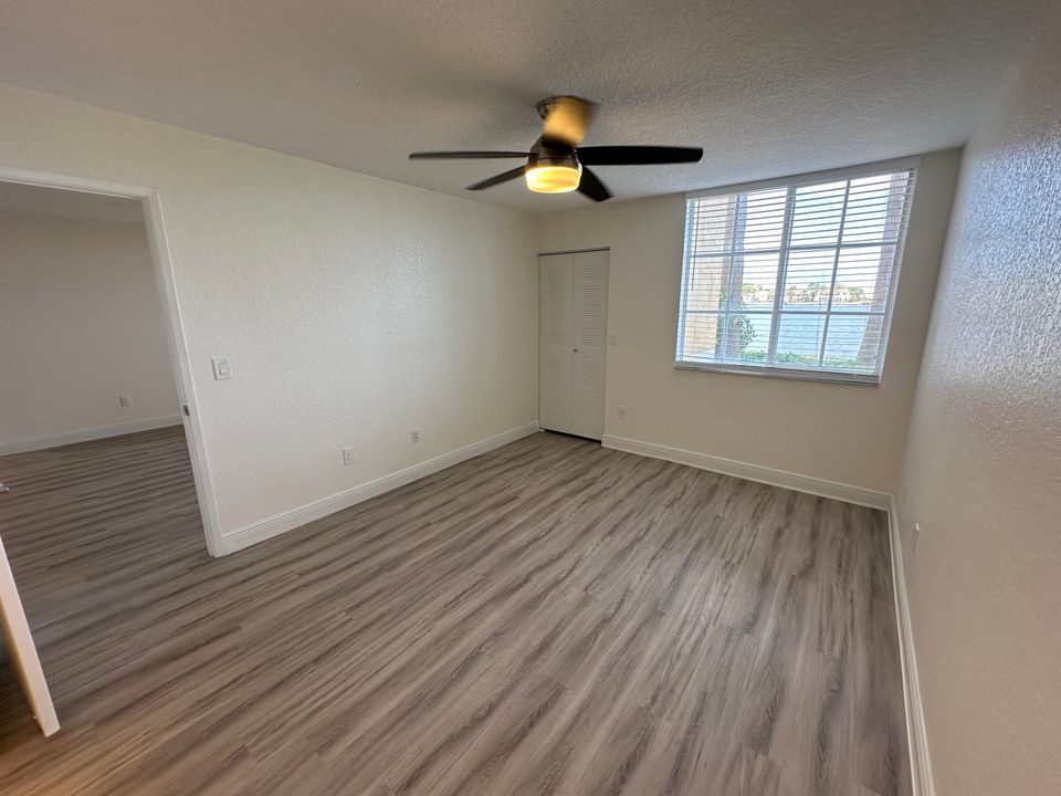 For Rent: $3,950 (3 beds, 2 baths, 1217 Square Feet)