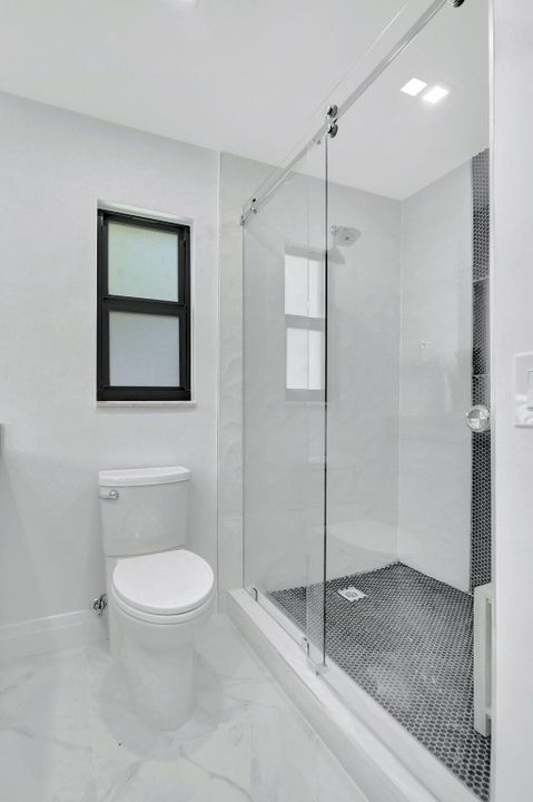 待售: $415,000 (2 贝兹, 2 浴室, 1350 平方英尺)