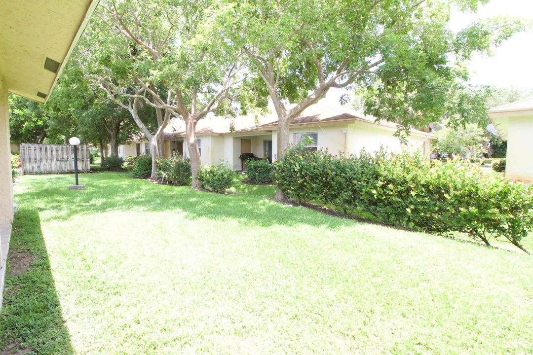 Active With Contract: $2,200 (2 beds, 2 baths, 1350 Square Feet)