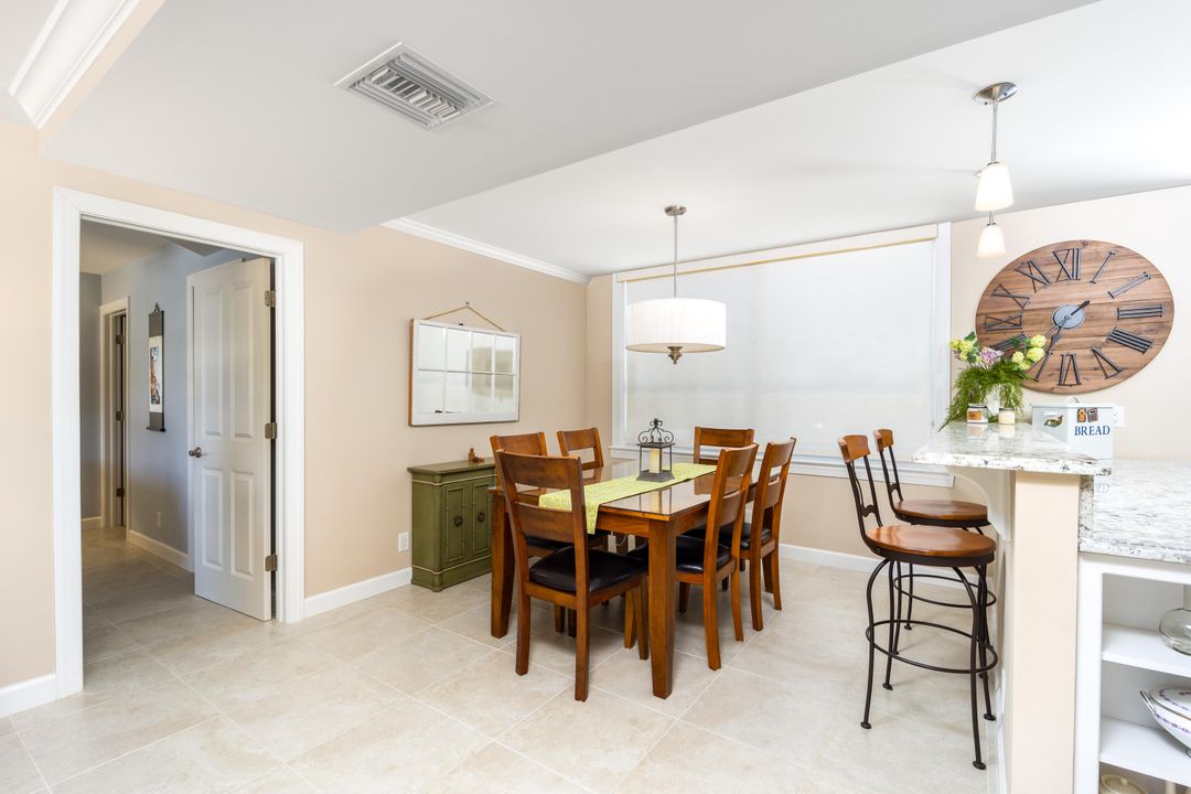For Sale: $399,000 (2 beds, 2 baths, 1211 Square Feet)