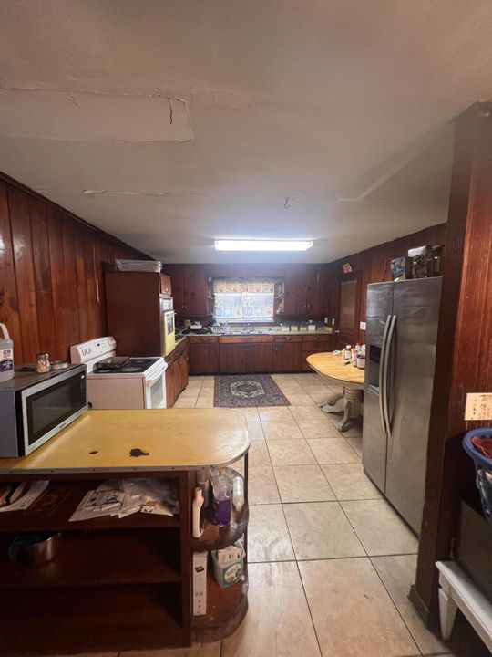 For Sale: $160,000 (3 beds, 1 baths, 1280 Square Feet)