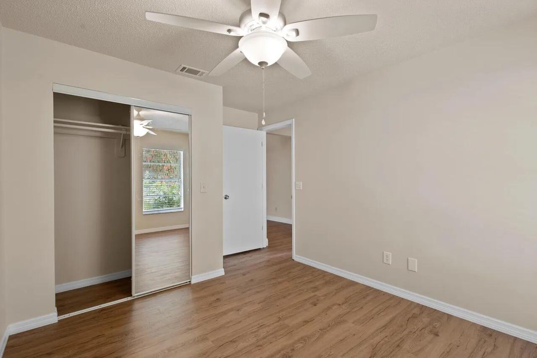 For Sale: $330,000 (3 beds, 2 baths, 1463 Square Feet)