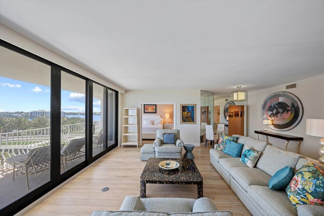 For Sale: $3,550,000 (2 beds, 2 baths, 2495 Square Feet)