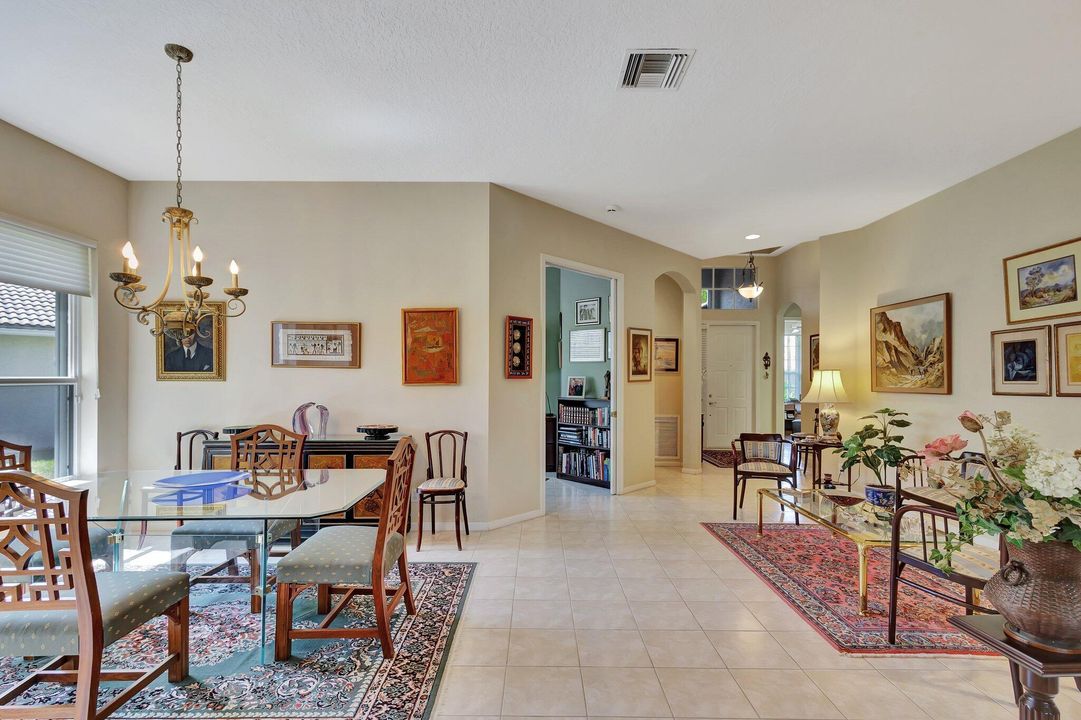 For Sale: $550,000 (2 beds, 2 baths, 1879 Square Feet)