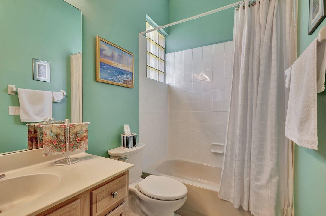 For Sale: $550,000 (2 beds, 2 baths, 1879 Square Feet)