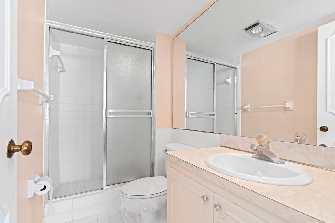 For Sale: $350,000 (2 beds, 2 baths, 1400 Square Feet)
