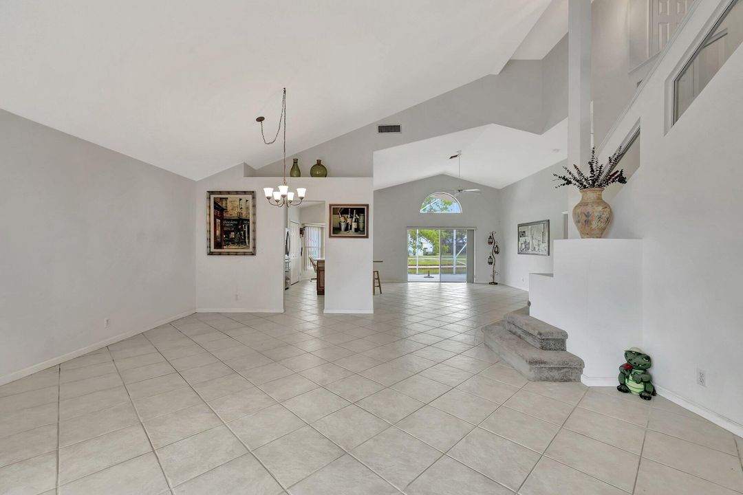 For Sale: $549,000 (3 beds, 2 baths, 2078 Square Feet)