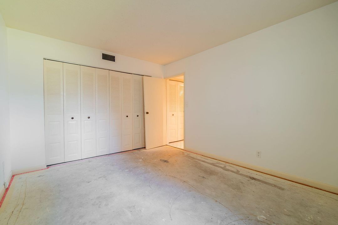 For Sale: $185,500 (2 beds, 2 baths, 1095 Square Feet)
