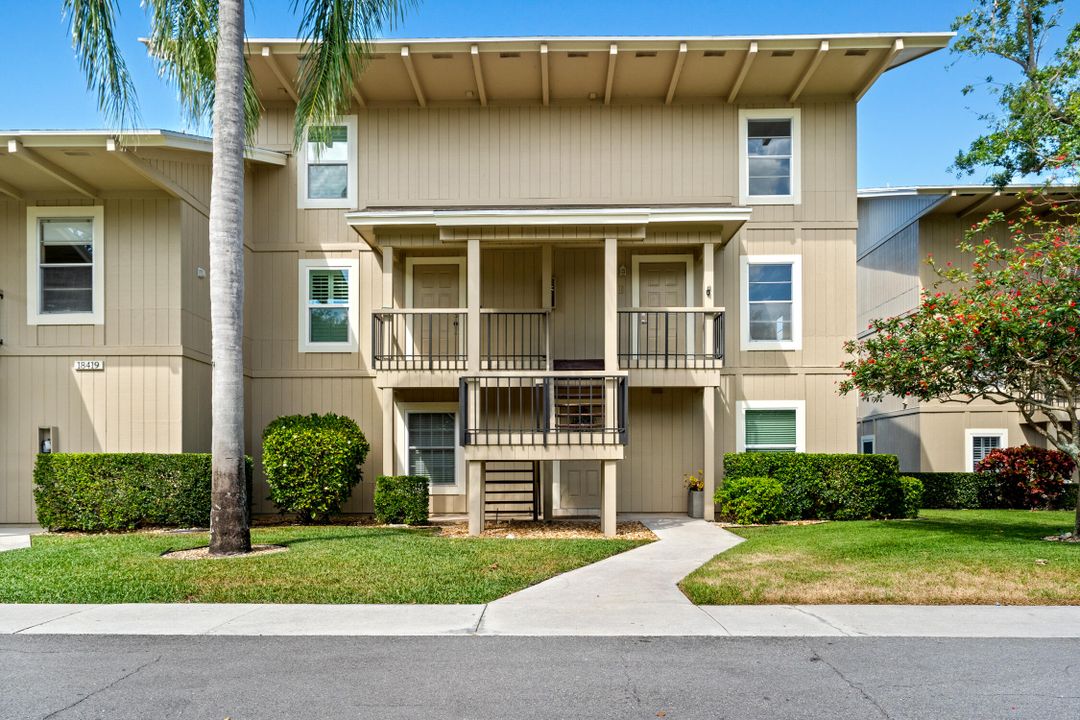 For Sale: $295,999 (2 beds, 2 baths, 1230 Square Feet)