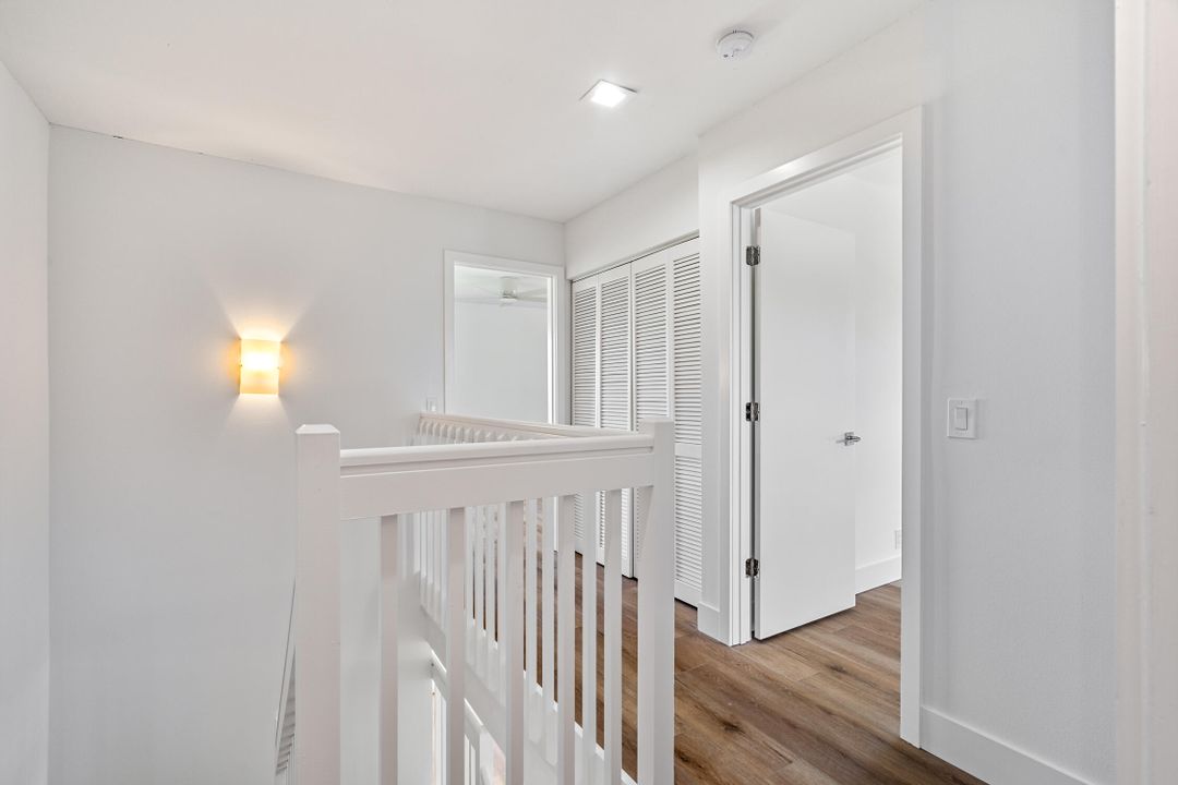 For Sale: $299,000 (2 beds, 2 baths, 1230 Square Feet)
