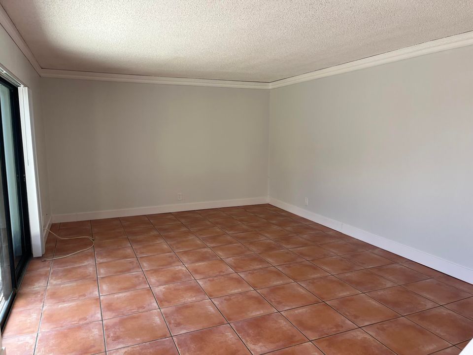 For Rent: $2,500 (2 beds, 2 baths, 1262 Square Feet)