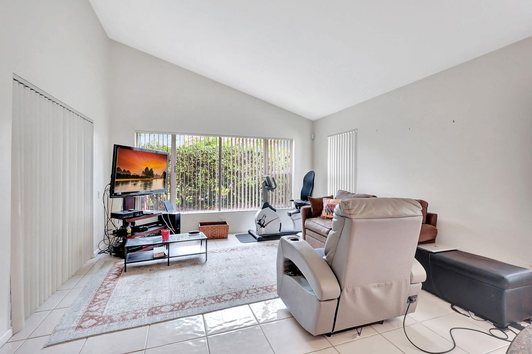 For Sale: $579,000 (3 beds, 2 baths, 2114 Square Feet)