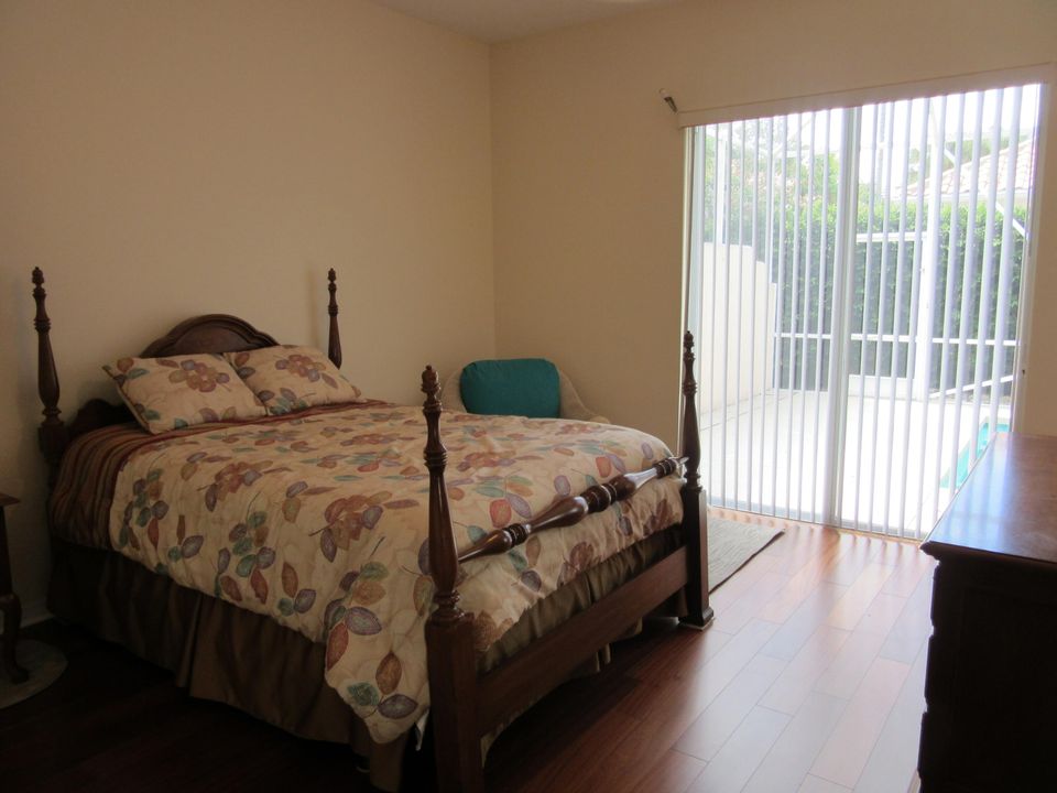 For Rent: $3,795 (3 beds, 2 baths, 1711 Square Feet)