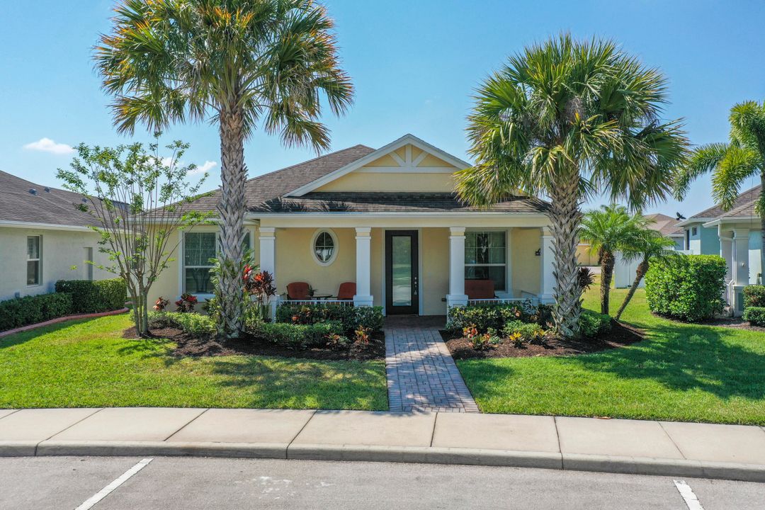 For Sale: $440,000 (3 beds, 2 baths, 1720 Square Feet)