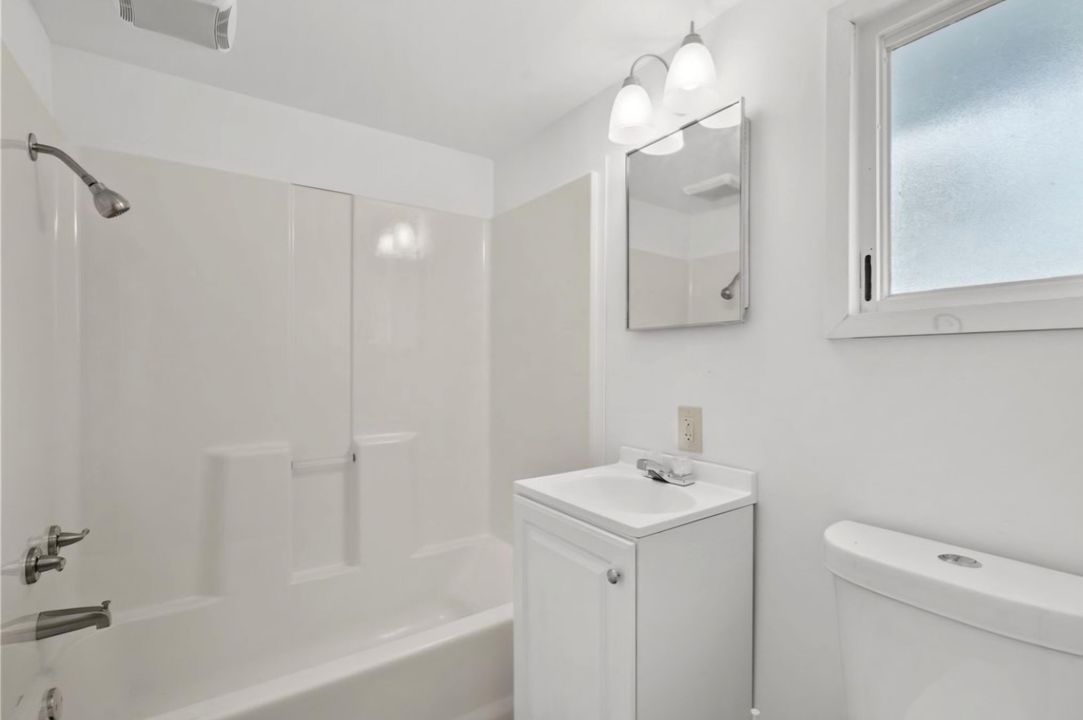 Active With Contract: $269,000 (3 beds, 2 baths, 1658 Square Feet)