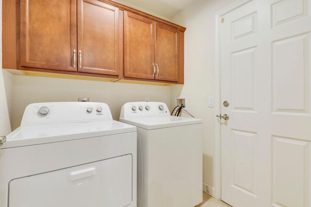 For Sale: $210,000 (2 beds, 2 baths, 1446 Square Feet)