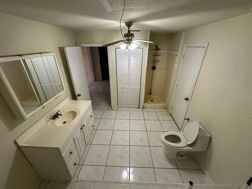 В аренду: $1,750 (2 спален, 2 ванн, 900 Квадратных фут)