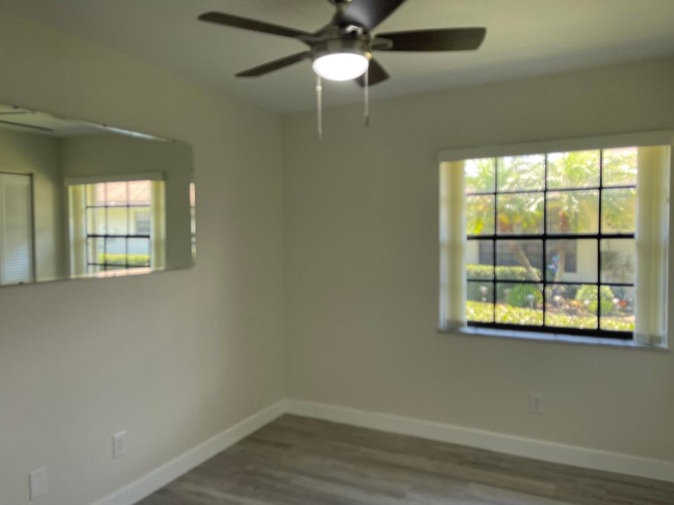 For Sale: $250,000 (3 beds, 2 baths, 1411 Square Feet)
