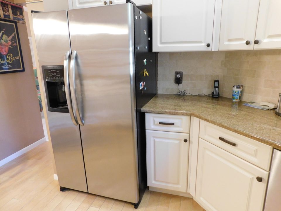For Sale: $310,000 (3 beds, 2 baths, 1657 Square Feet)