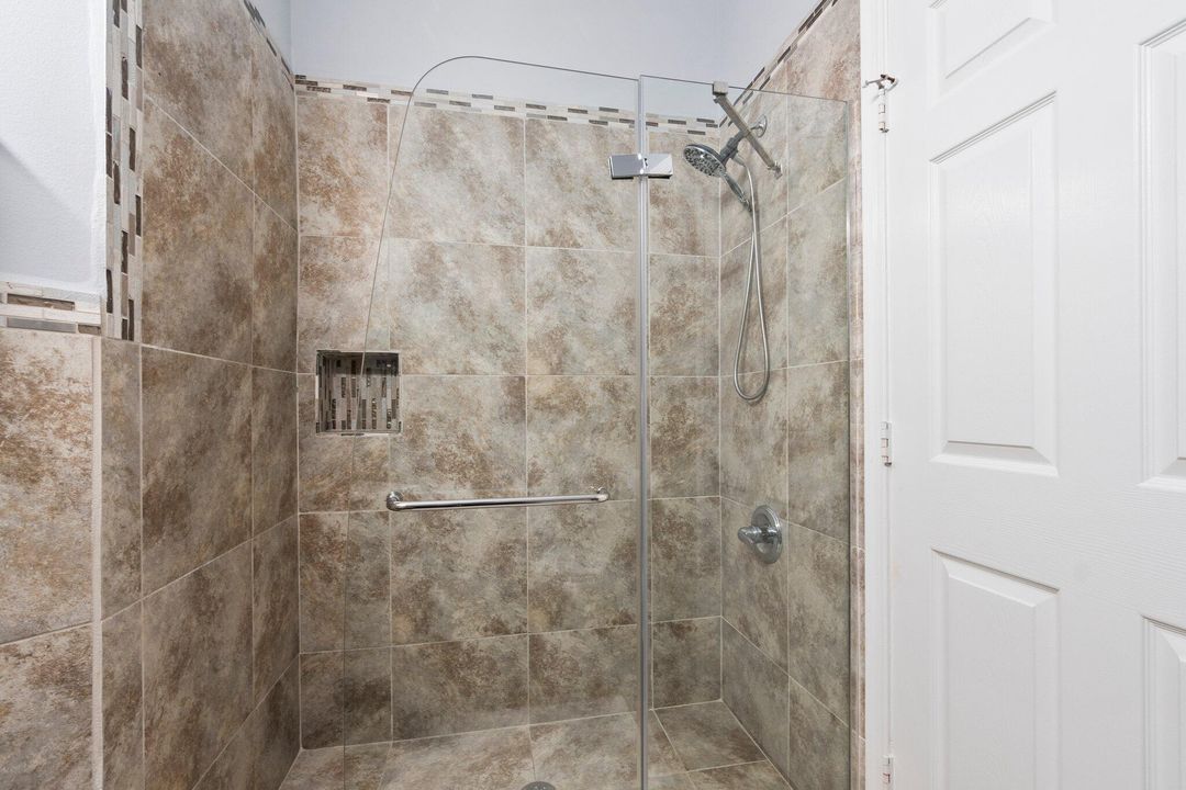 待售: $349,900 (2 贝兹, 2 浴室, 1312 平方英尺)