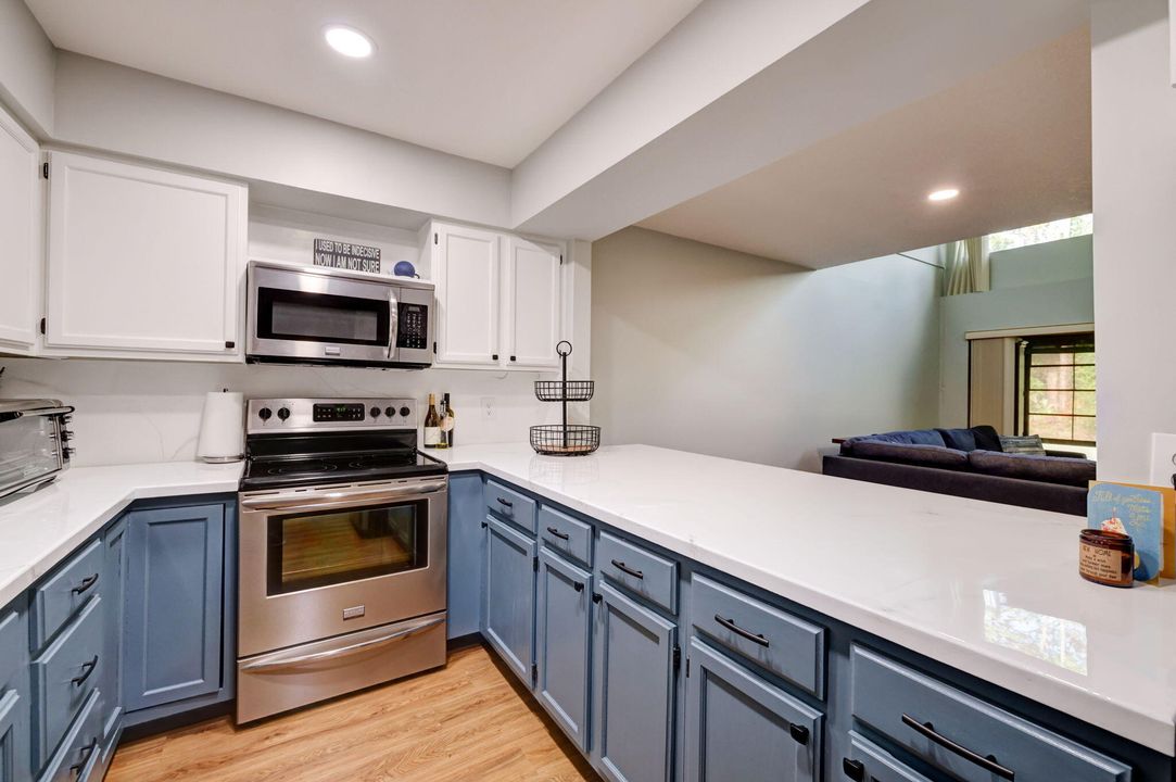 For Sale: $285,000 (2 beds, 2 baths, 1629 Square Feet)