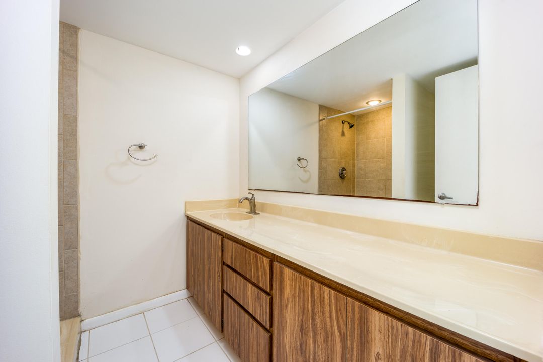 For Sale: $275,000 (2 beds, 2 baths, 1236 Square Feet)