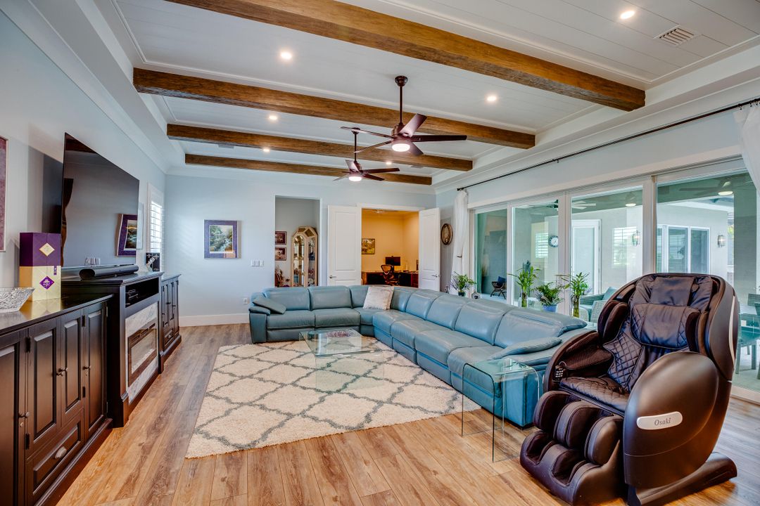Active With Contract: $1,500,000 (4 beds, 3 baths, 3041 Square Feet)