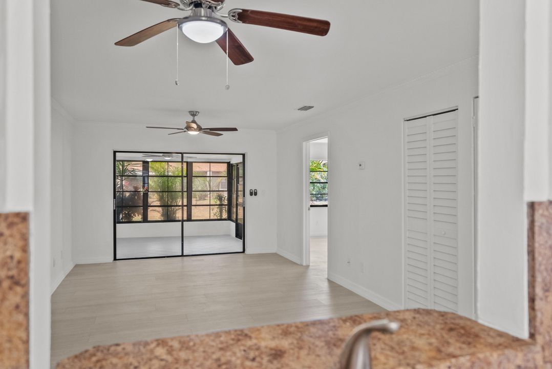 Active With Contract: $199,000 (2 beds, 2 baths, 1078 Square Feet)