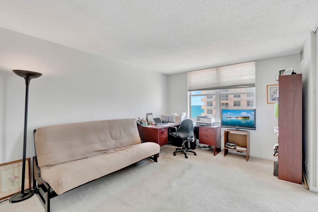 For Sale: $675,000 (2 beds, 2 baths, 1100 Square Feet)
