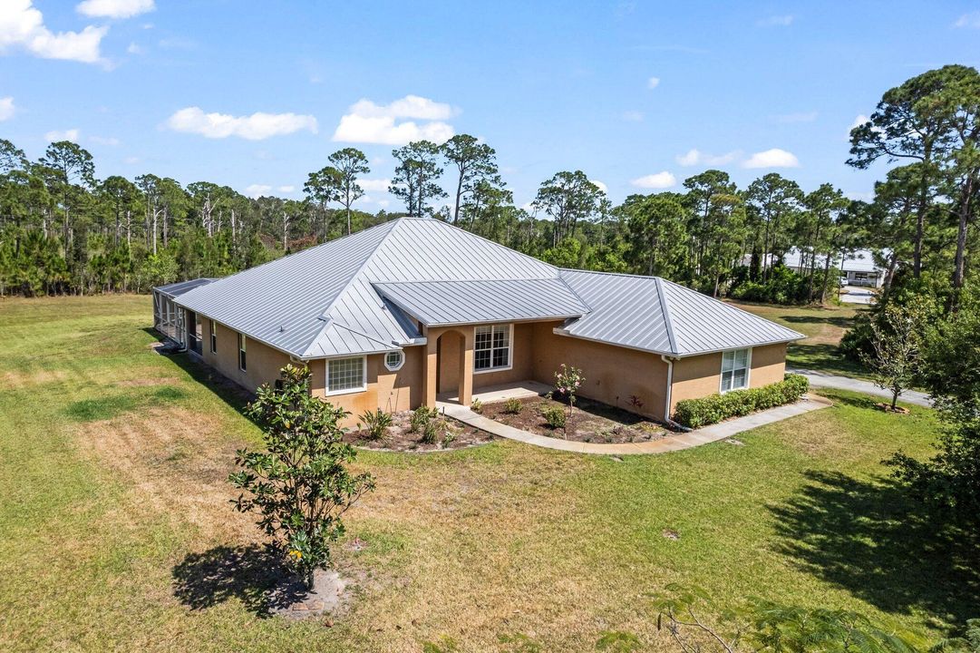 For Sale: $1,150,000 (3 beds, 3 baths, 2307 Square Feet)