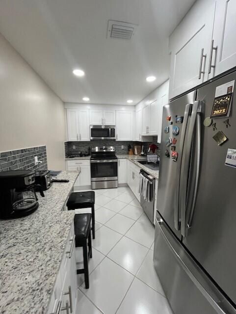 For Rent: $2,200 (2 beds, 2 baths, 1238 Square Feet)